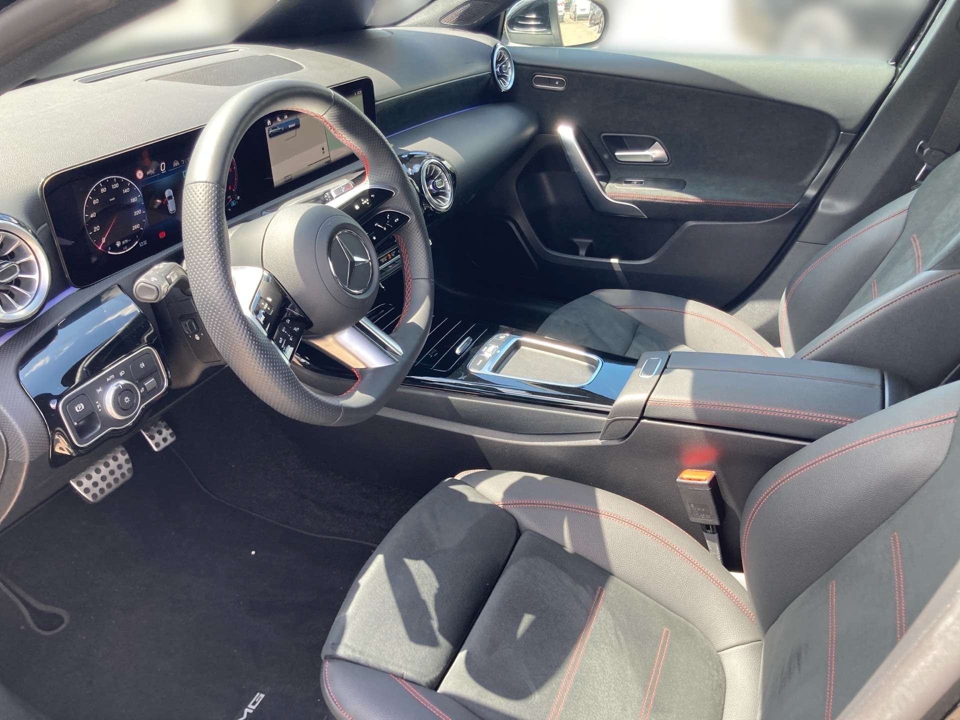 Mercedes-Benz A 220