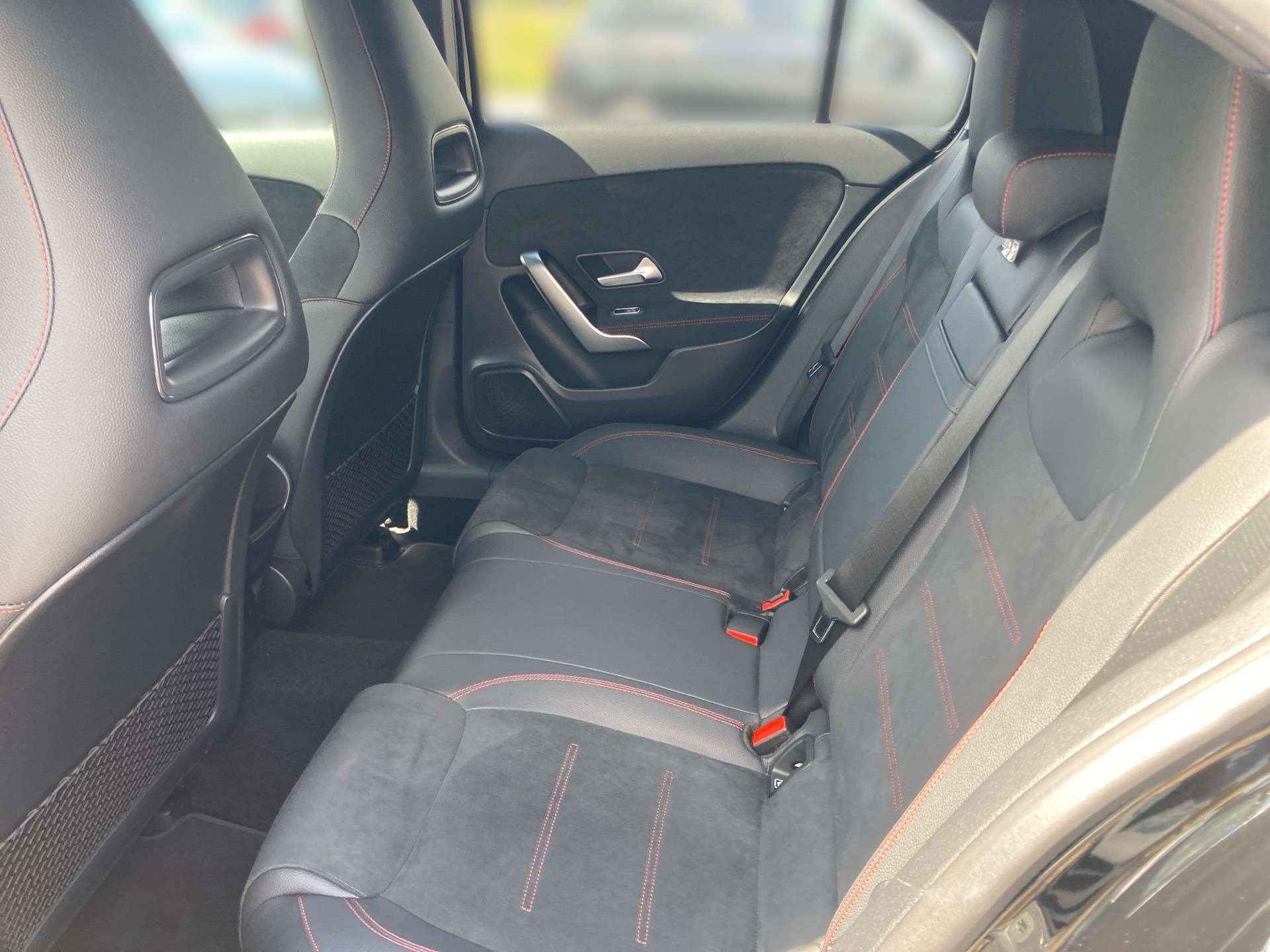 Mercedes-Benz A 220