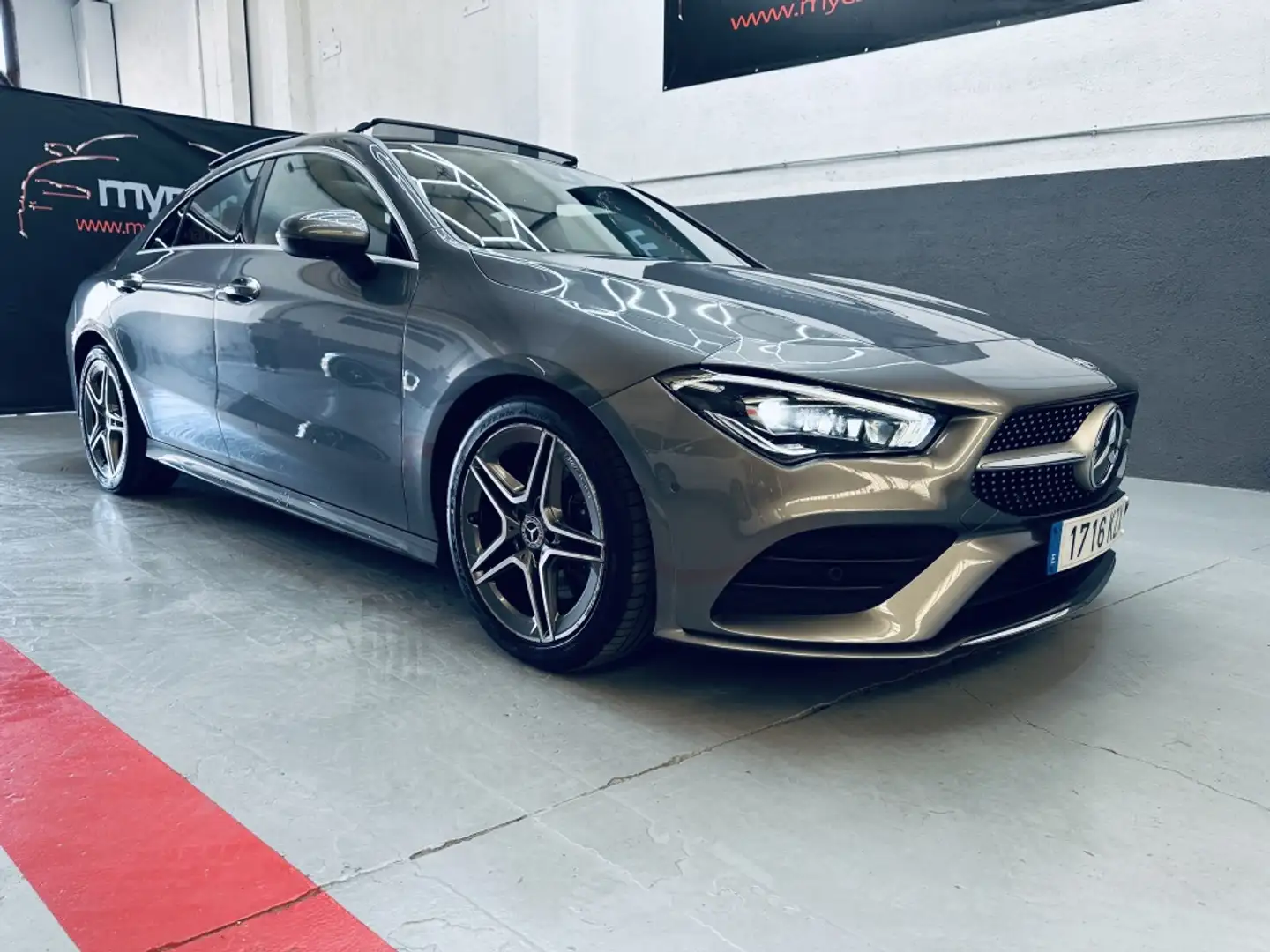 Mercedes-Benz CLA 200 7G-DCT - 2
