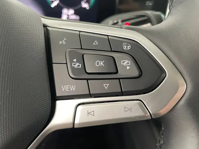 Volkswagen Passat view 15