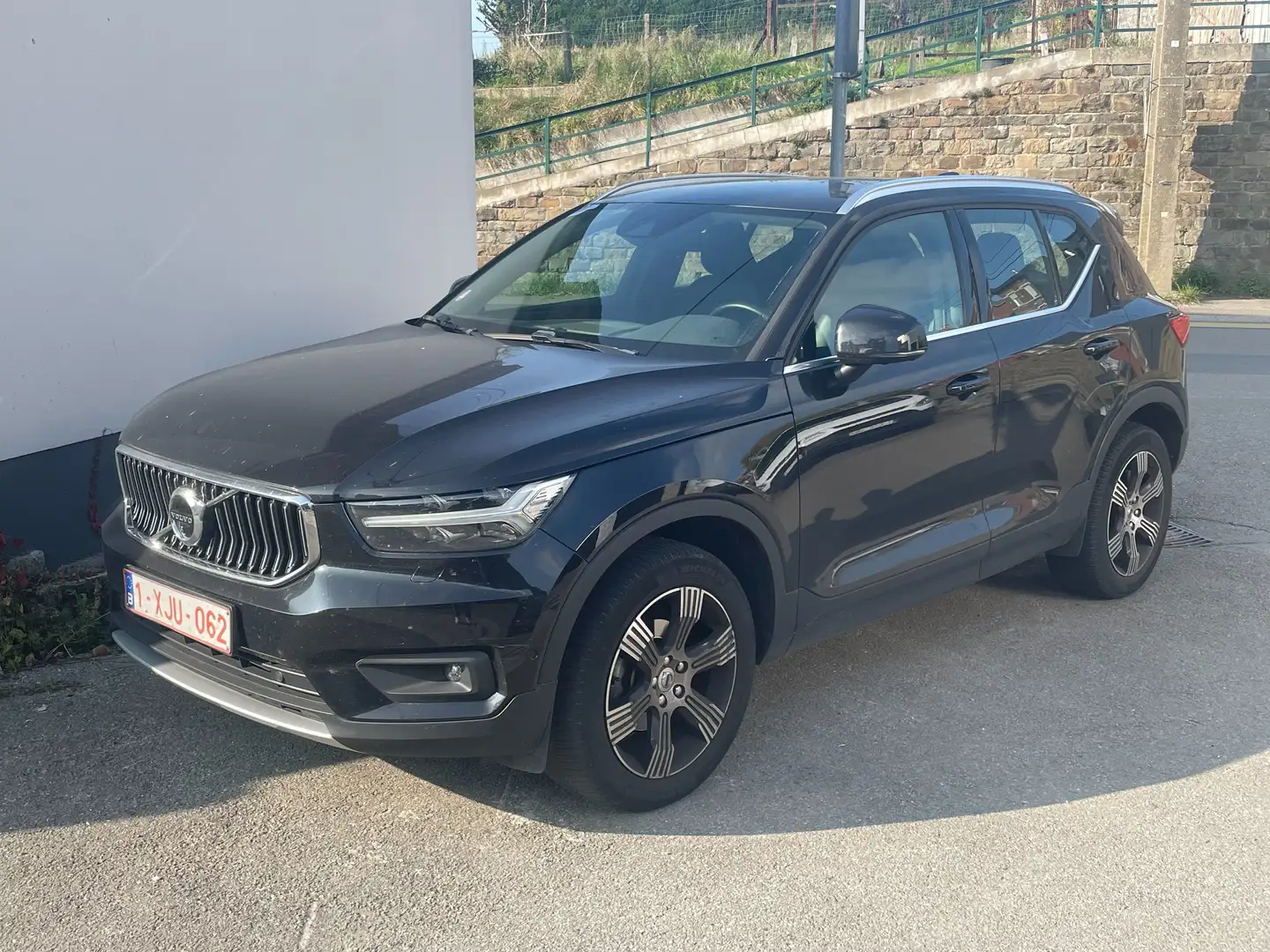 Volvo XC40 XC40 1.5 T3 Inscription Zwart - 1