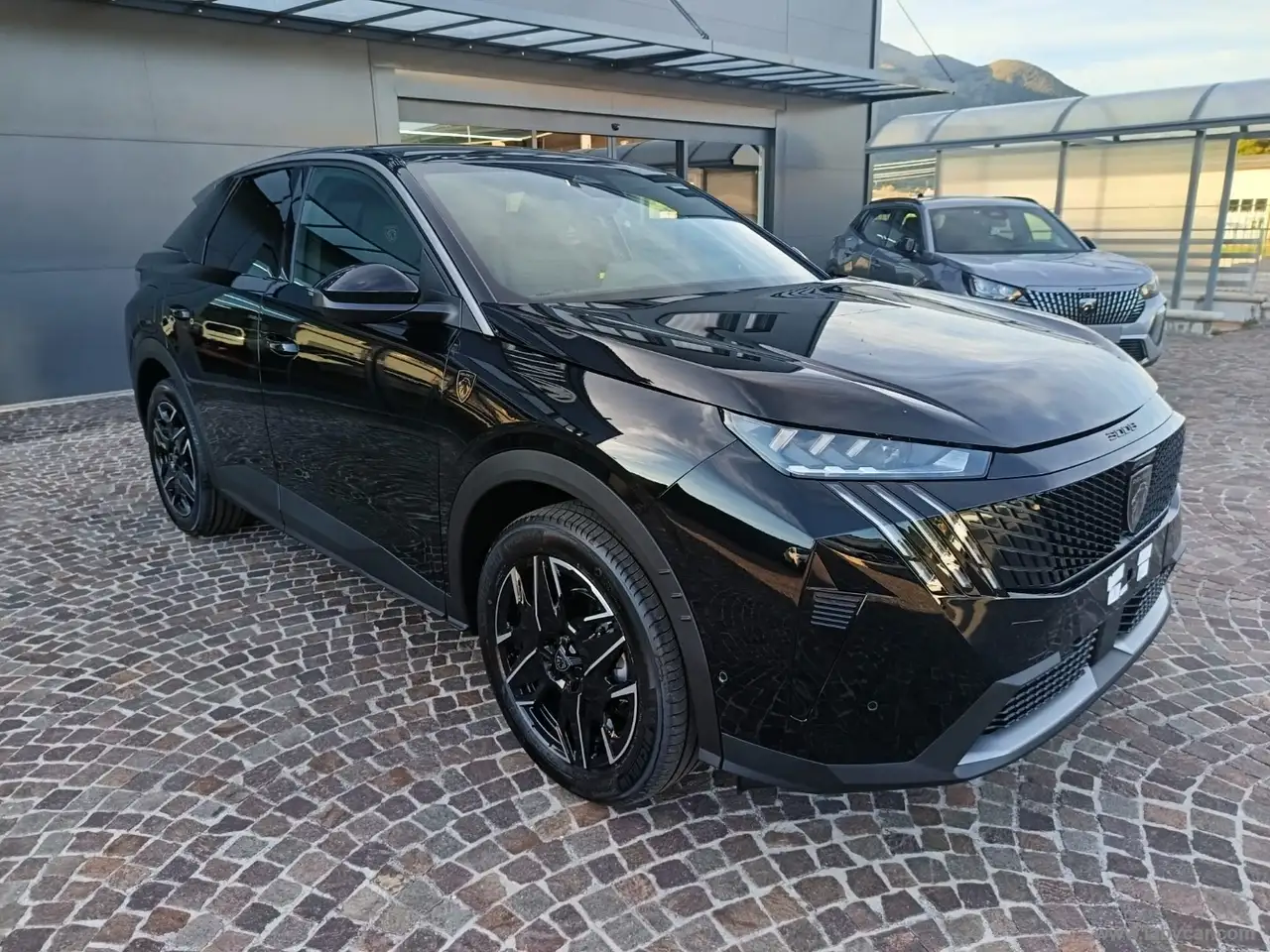 2026 Peugeot 3008 Hybrid 145 e-DCS6 GT, photograph 3