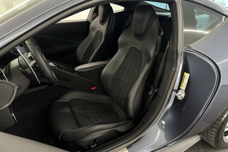 Ferrari Roma Blu Roma / Ferrari Approved — photo 12