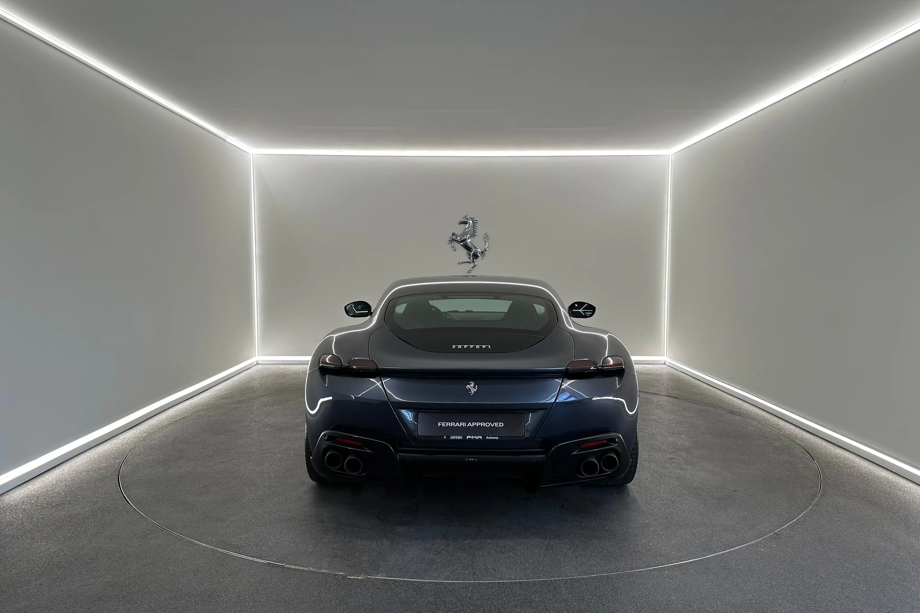 Ferrari Roma Blu Roma / Ferrari Approved — photo 6