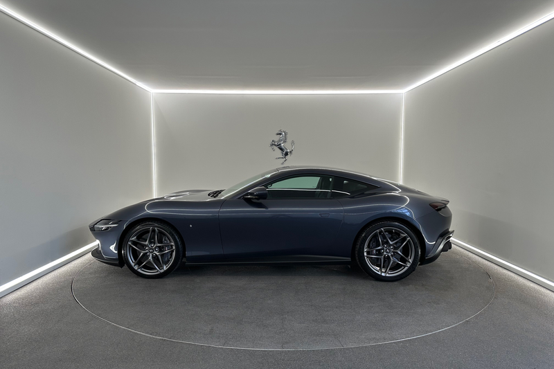Ferrari Roma Blu Roma / Ferrari Approved — photo 4