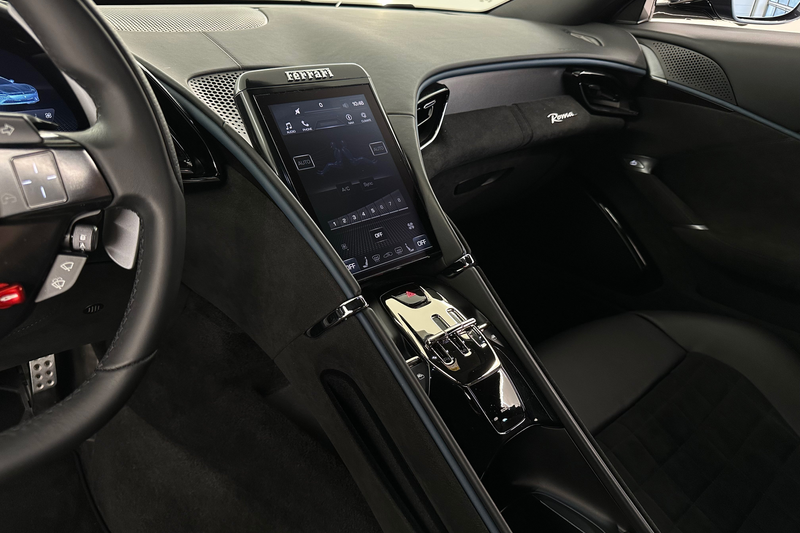 Ferrari Roma Blu Roma / Ferrari Approved — photo 15
