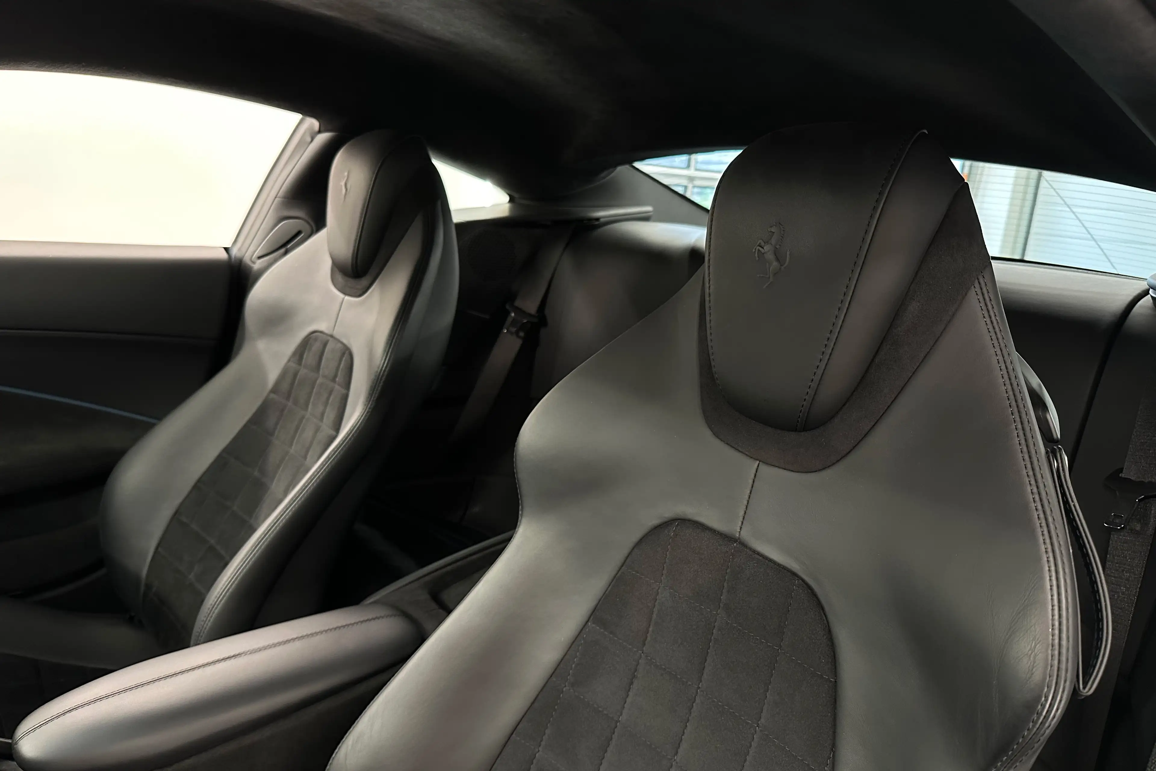 Ferrari Roma Blu Roma / Ferrari Approved — photo 13