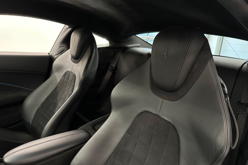 Ferrari Roma Blu Roma / Ferrari Approved — photo 13