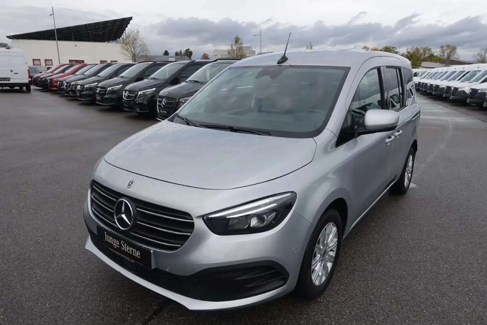 Mercedes-Benz T-Class T 180 d PROGRESSIVE Edition AHK MBUX+Kamera+LED Argent - 2