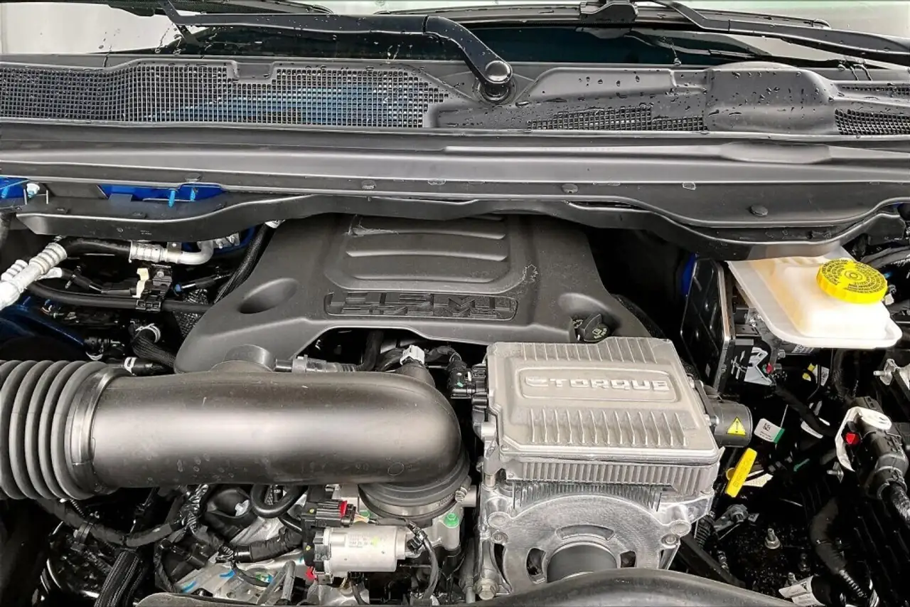 RAM 1500 снимка RAM 1500