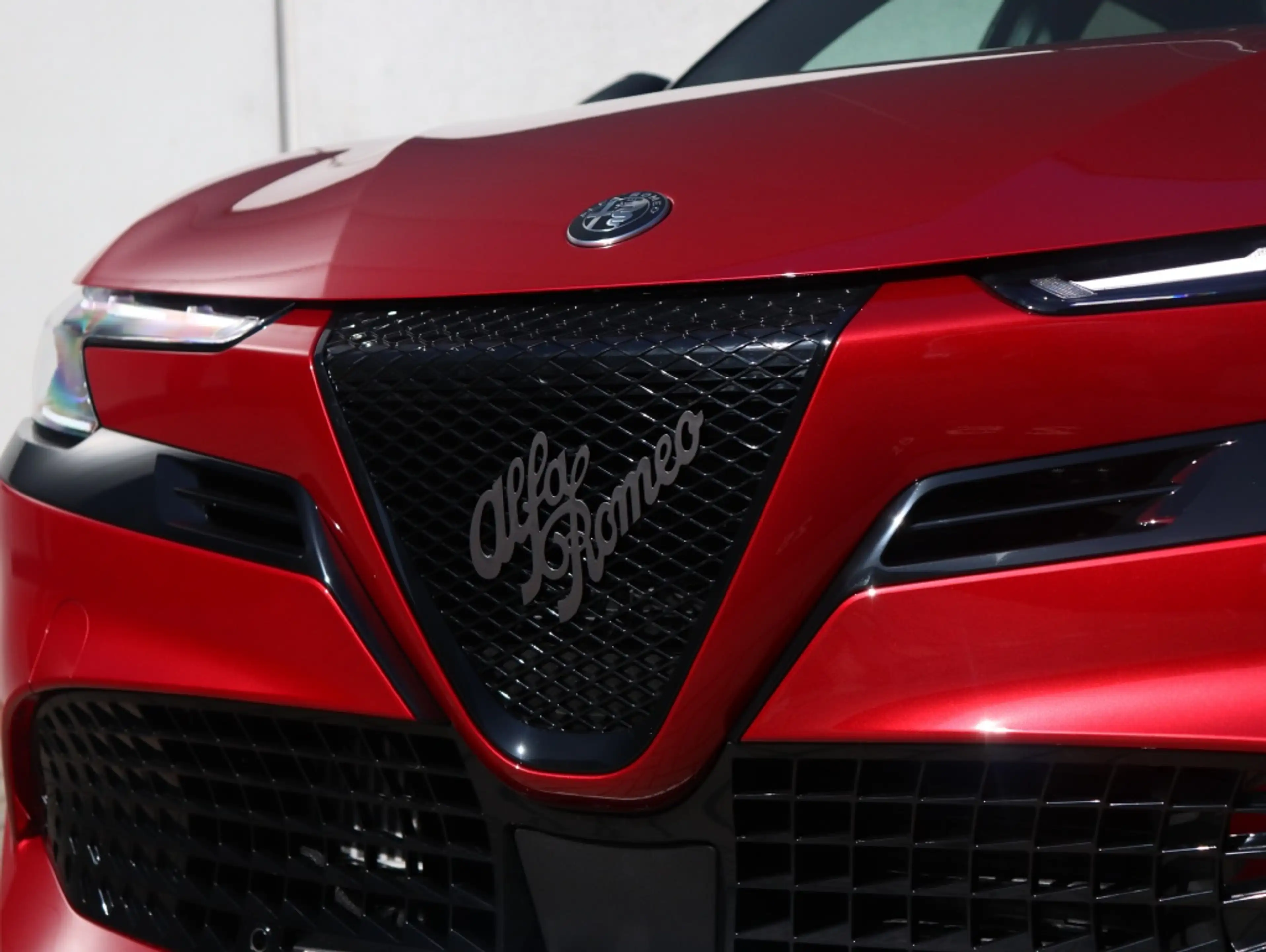 Alfa Romeo Junior 1.2 Turbo 145 PK Ibrida Speciale | Techno | Pano | — photo 2