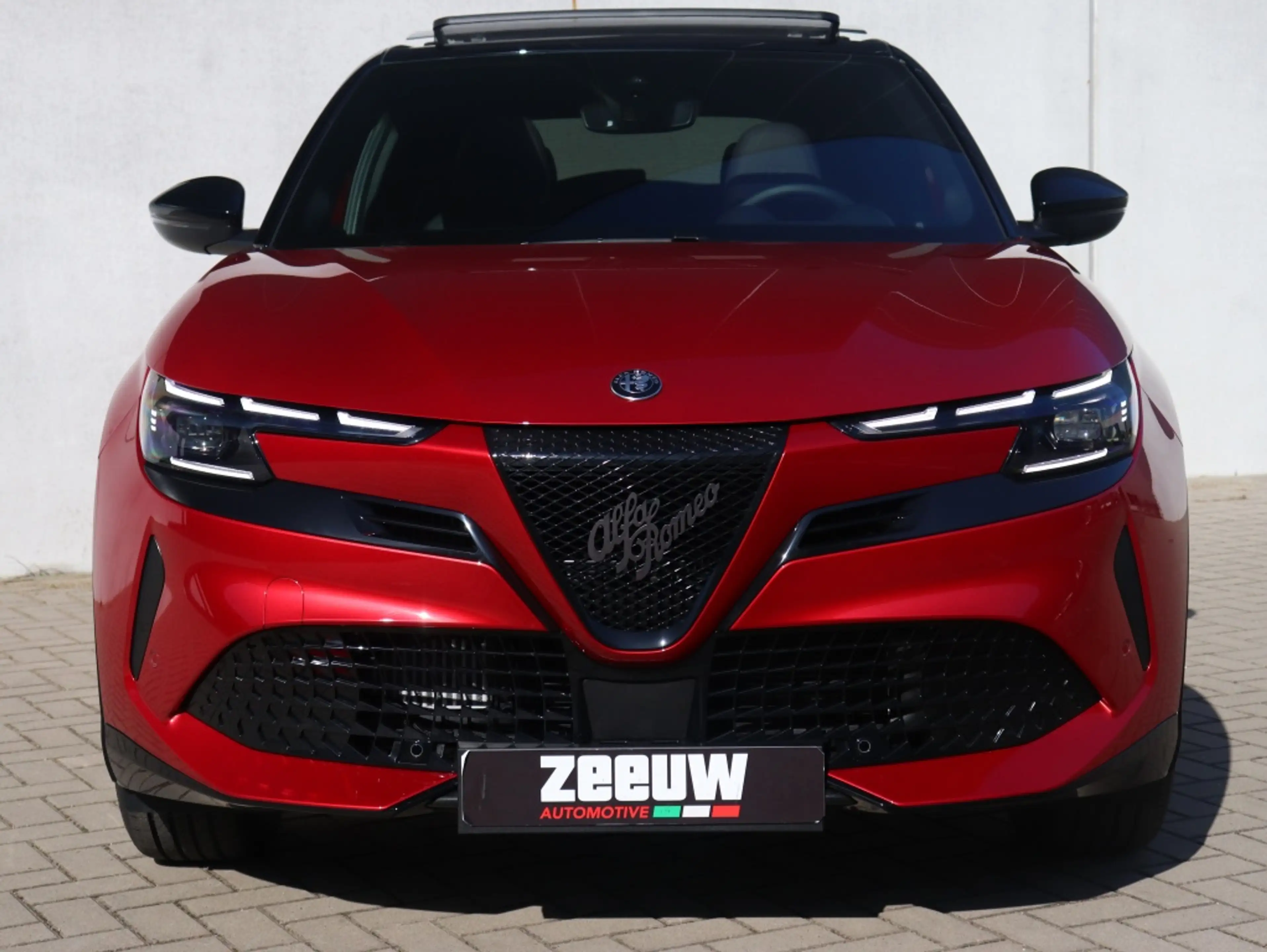 Alfa Romeo Junior 1.2 Turbo 145 PK Ibrida Speciale | Techno | Pano | — photo 3
