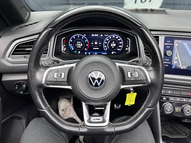 Volkswagen T-Roc view 16