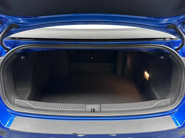 Volkswagen T-Roc view 25