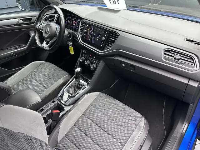 Volkswagen T-Roc view 12