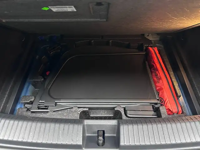 Volkswagen T-Roc view 26