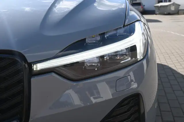 Volvo XC60 view 10
