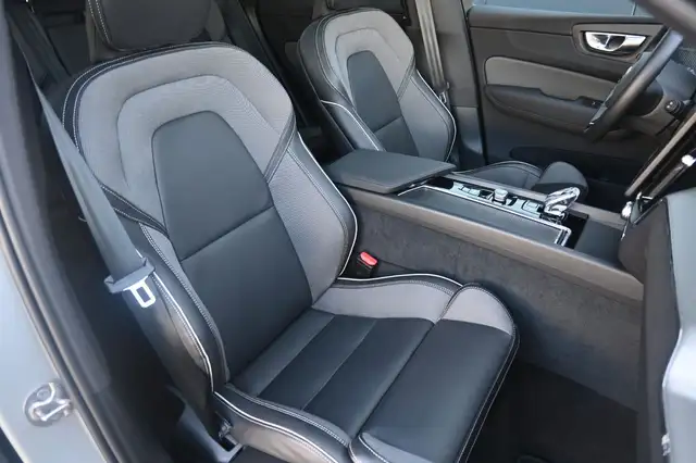 Volvo XC60 view 14