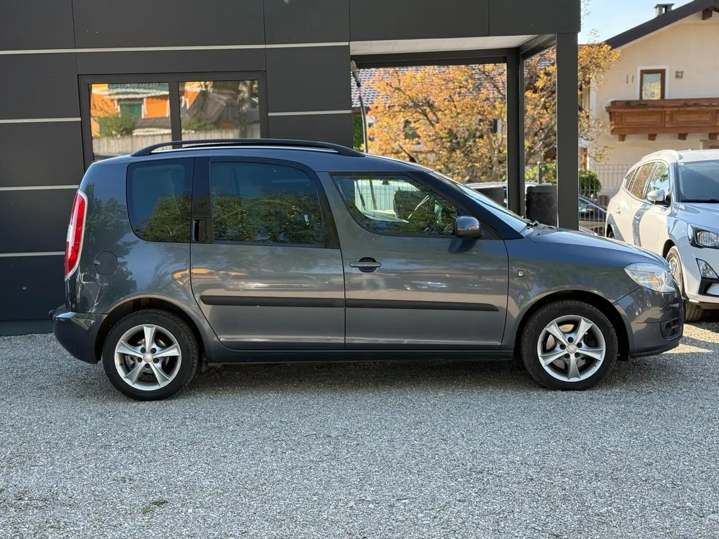 Skoda Roomster Comfort Gris - 2