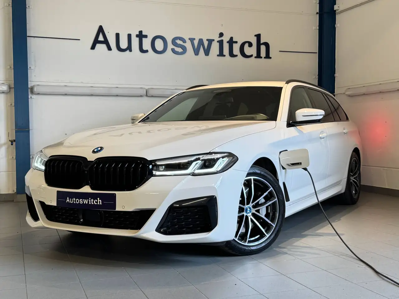 BMW 530 e xDrive Touring MSport/DrivAssProff/HarmanKardon/Head-up/Keyless/stuurverw/..., миниатюра 30