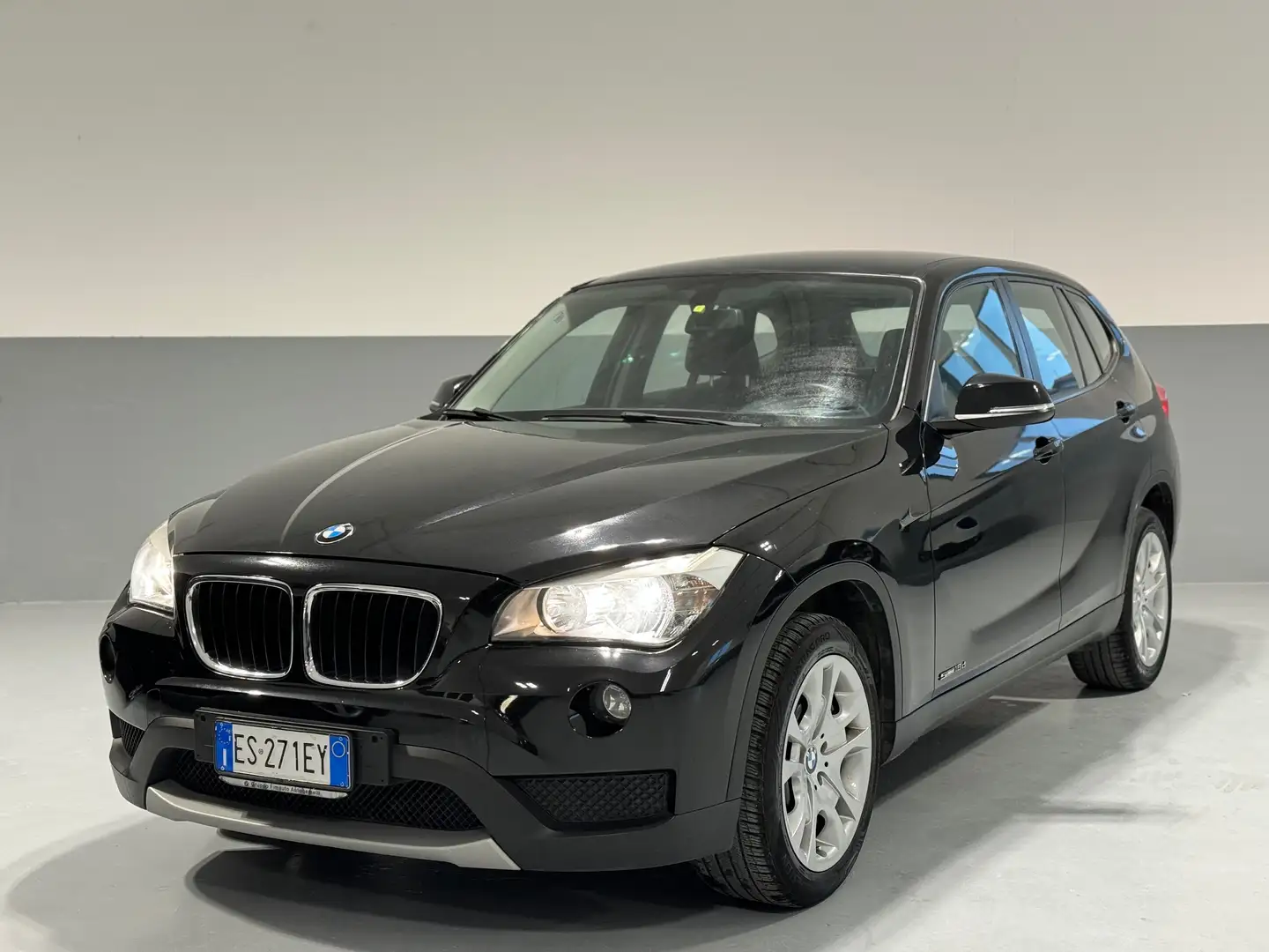 BMW X1 2.0 sdrive18 Manuale Nero - 1