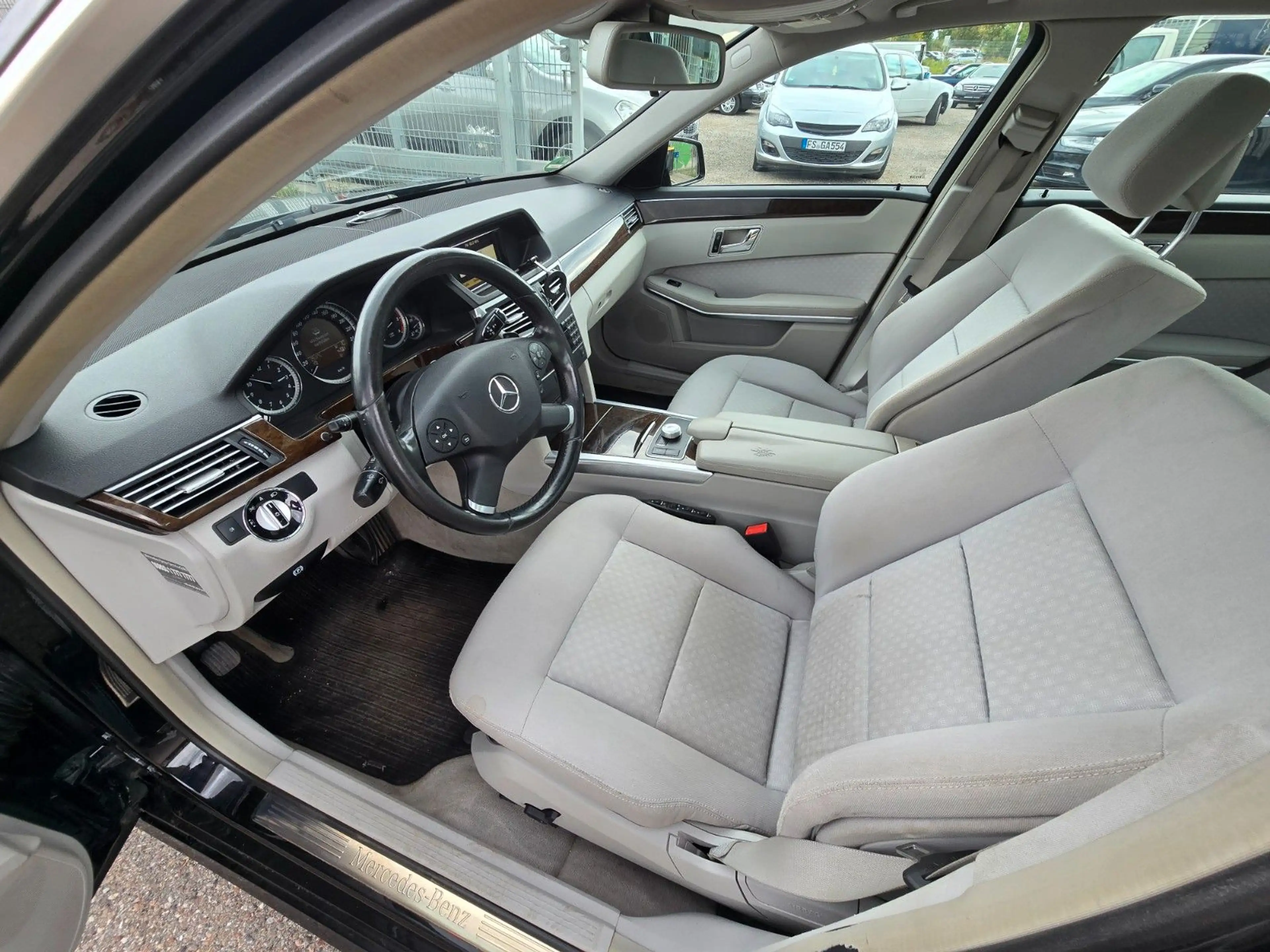 Mercedes-Benz E 350 E Limousine E 350 CDI BlueEfficiency — photo 9