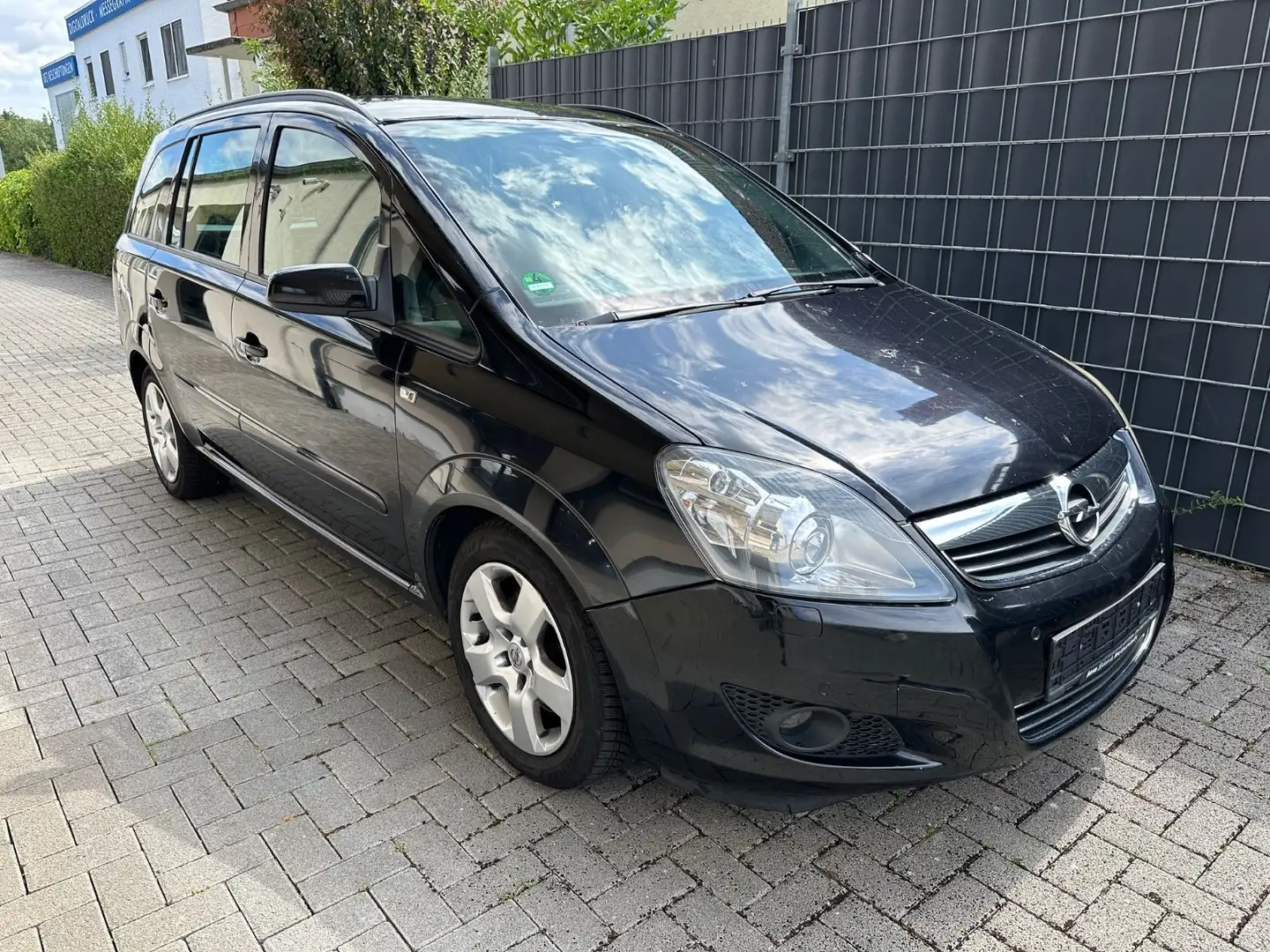 Opel Zafira B 1.7 CDTI Edition 7-SITZER AHK BI-XENON Noir - 1
