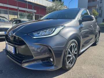 1.5 Hybrid 5 porte Lounge