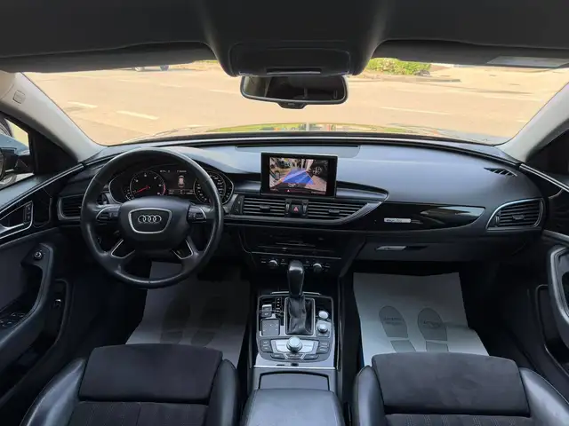 Audi A6 view 11