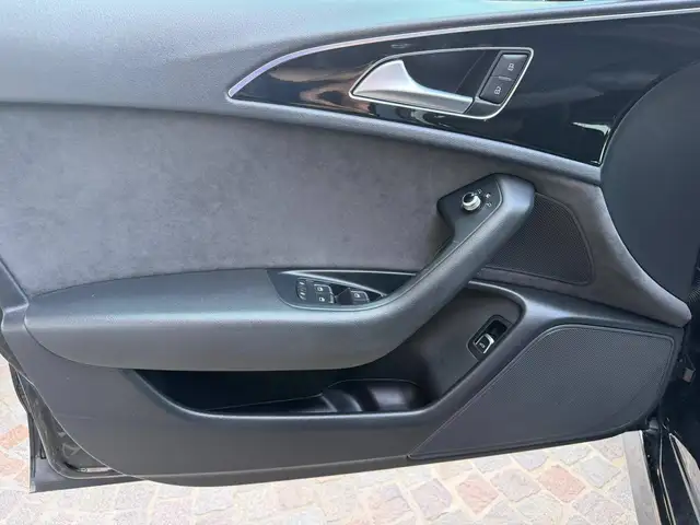 Audi A6 view 15