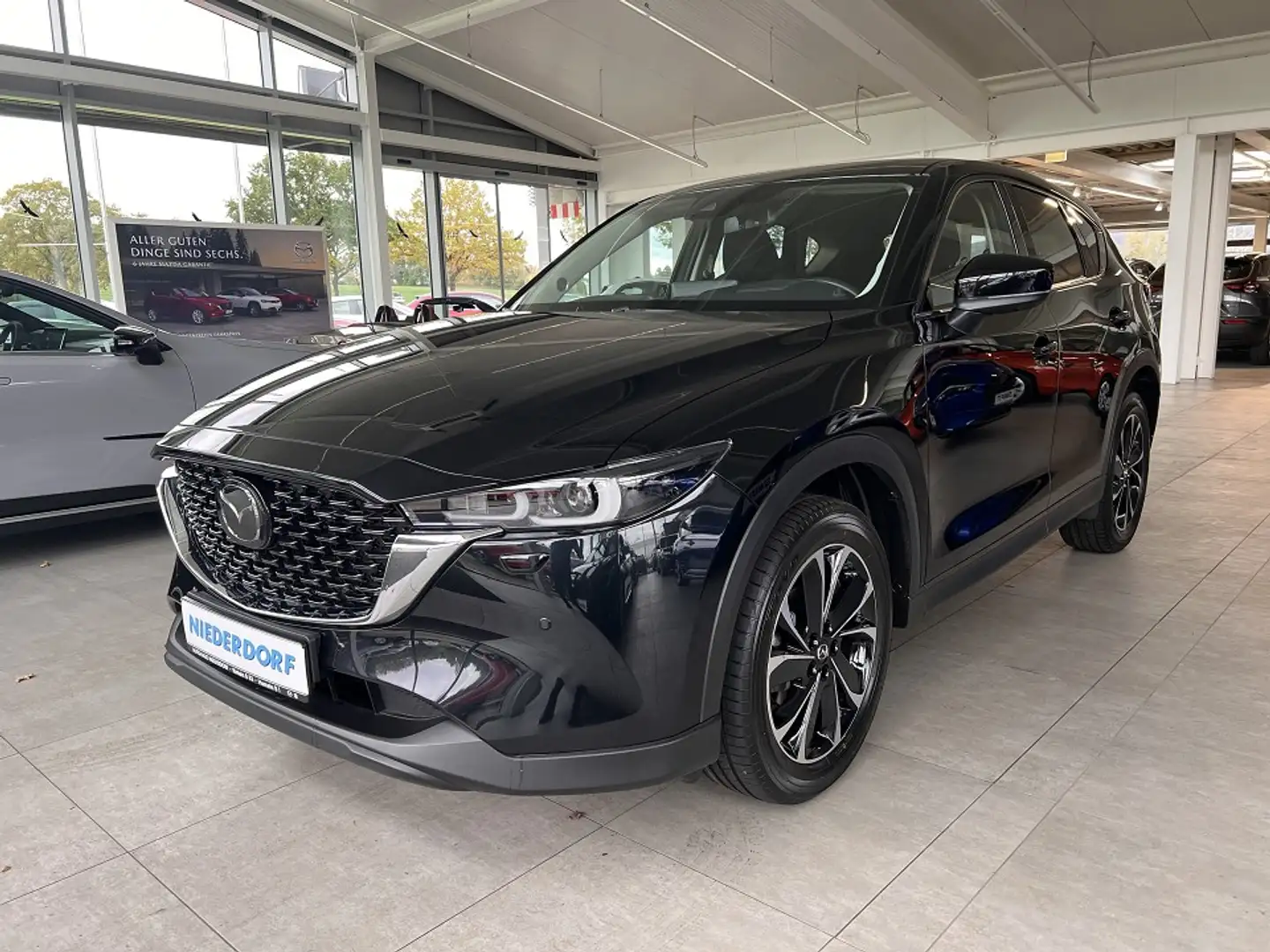 Mazda CX-5 2.5 Sports-Line AUTOMATIK Qi, Navi, 19" Noir - 1