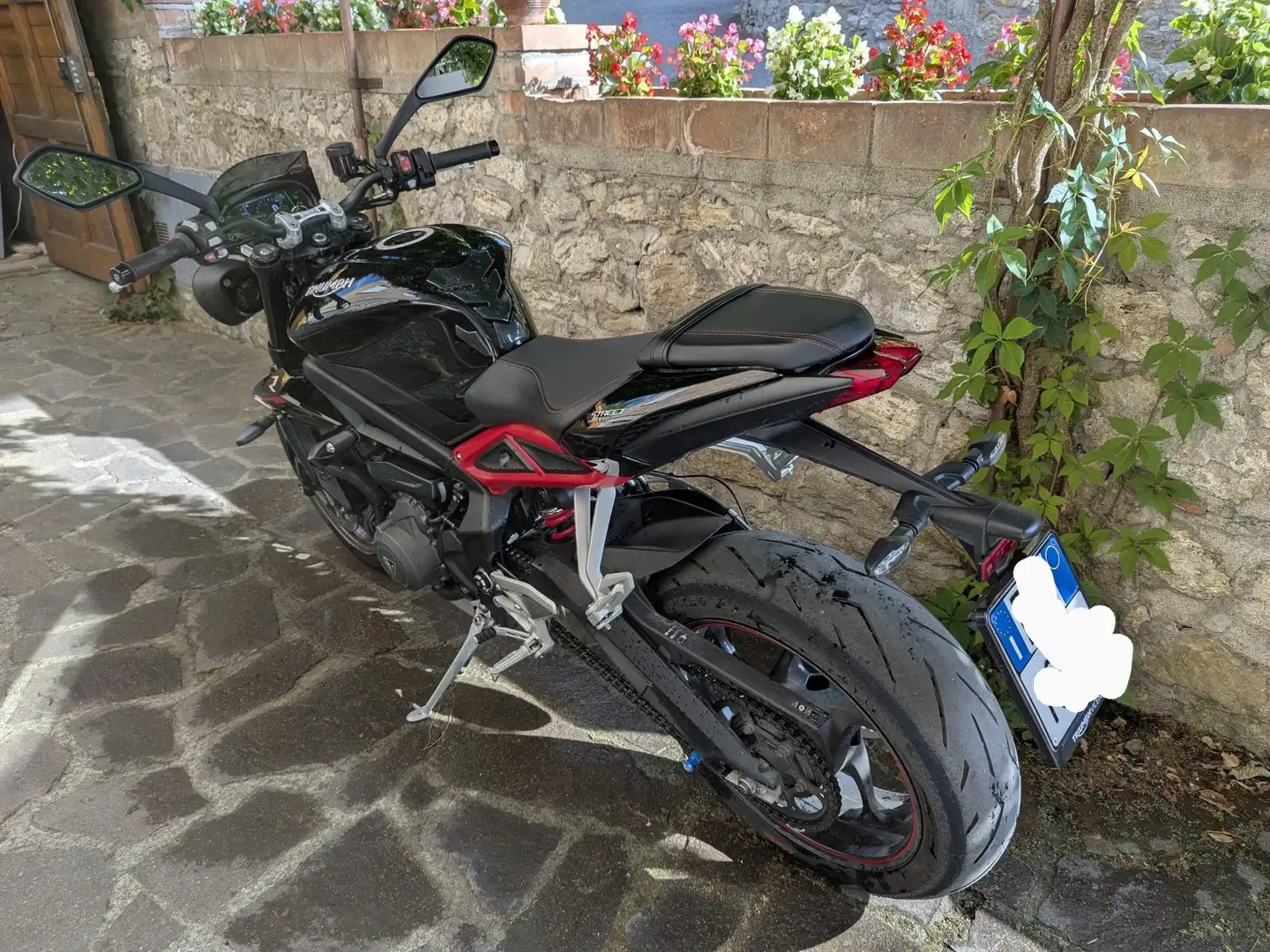 Triumph Street Triple R Noir - 1