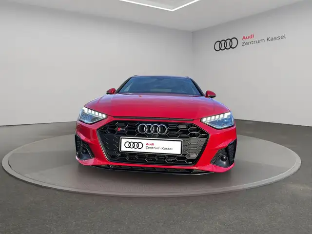 Audi S4 view 10
