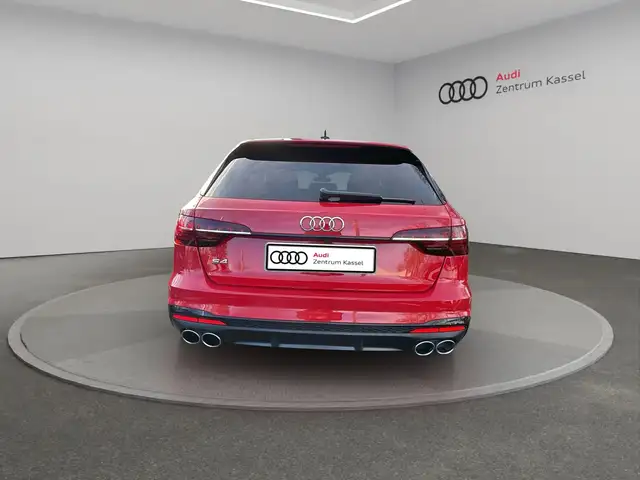 Audi S4 view 6
