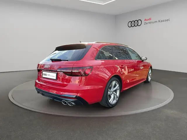 Audi S4 view 7