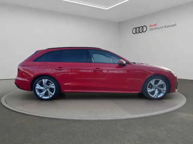 Audi S4 view 8