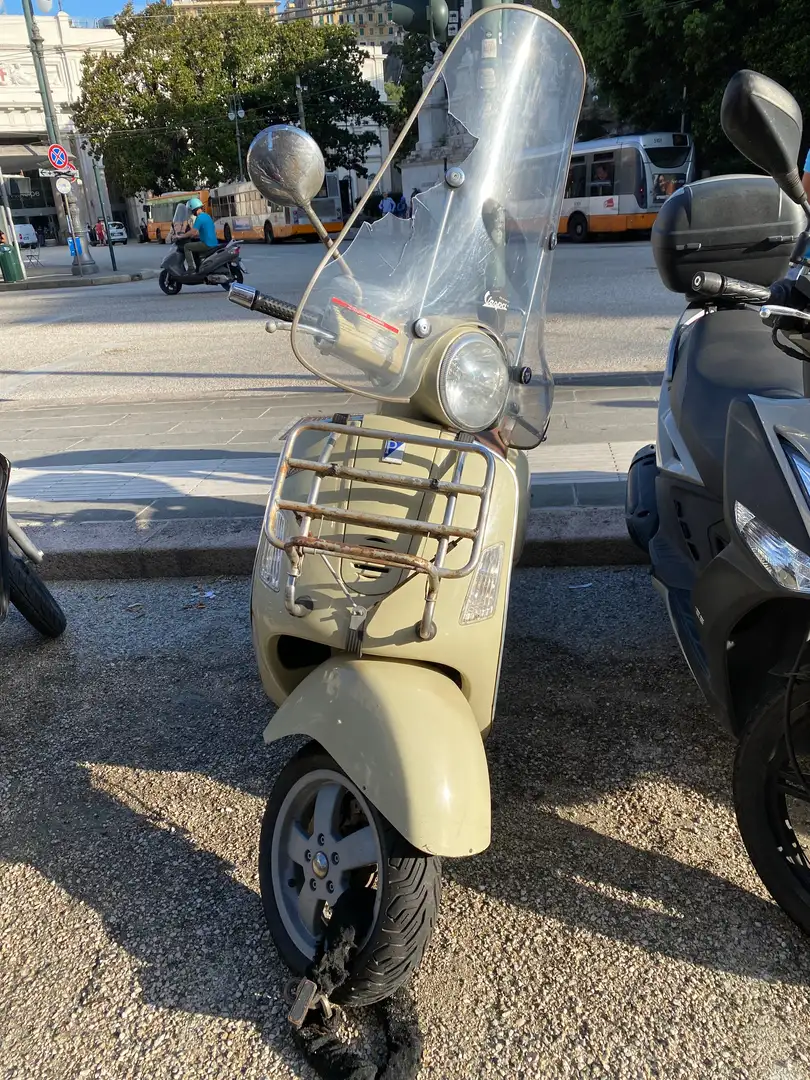 Piaggio GTS 125 Granturismo Beige - 2