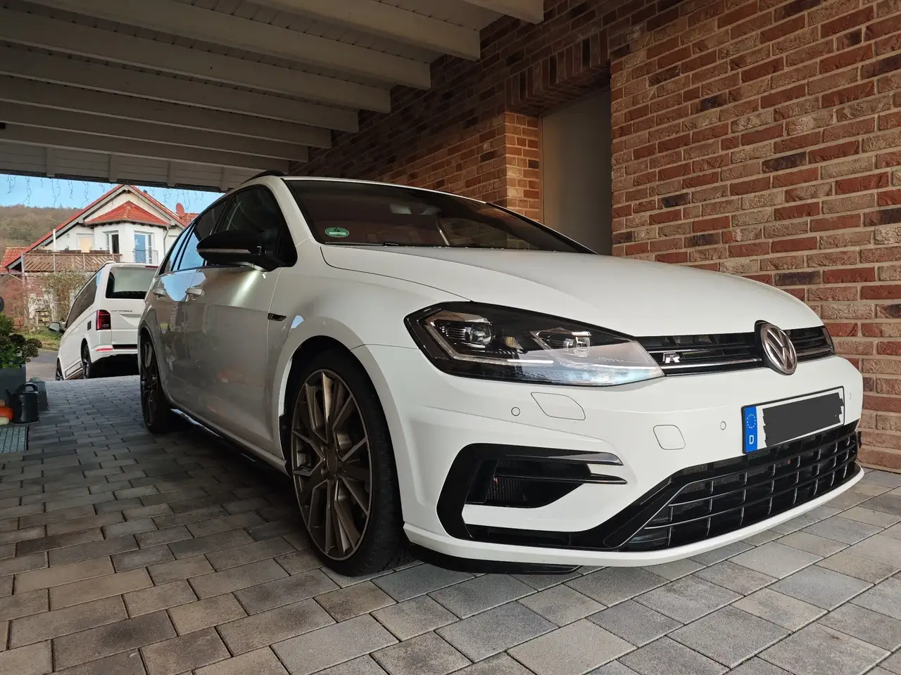 Volkswagen Golf R