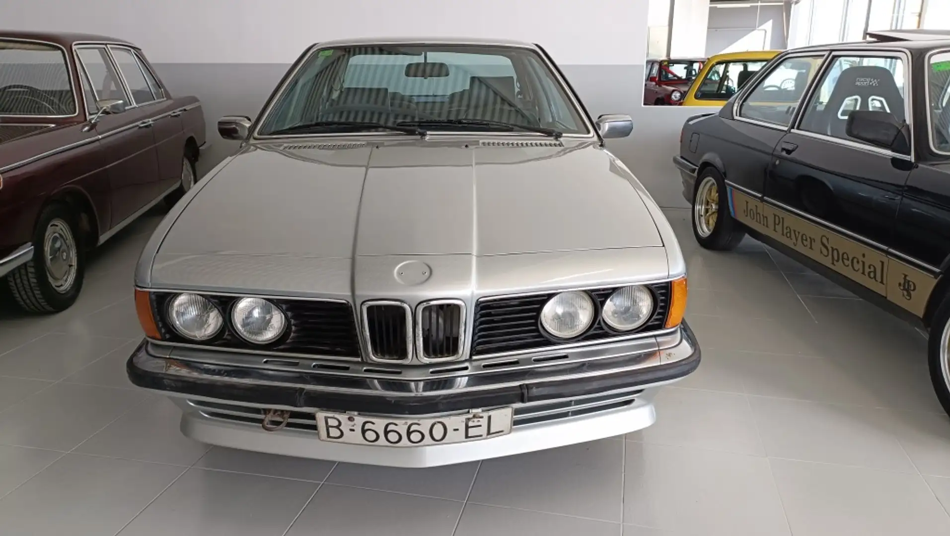 BMW 635 CSi (E24) Silber - 2