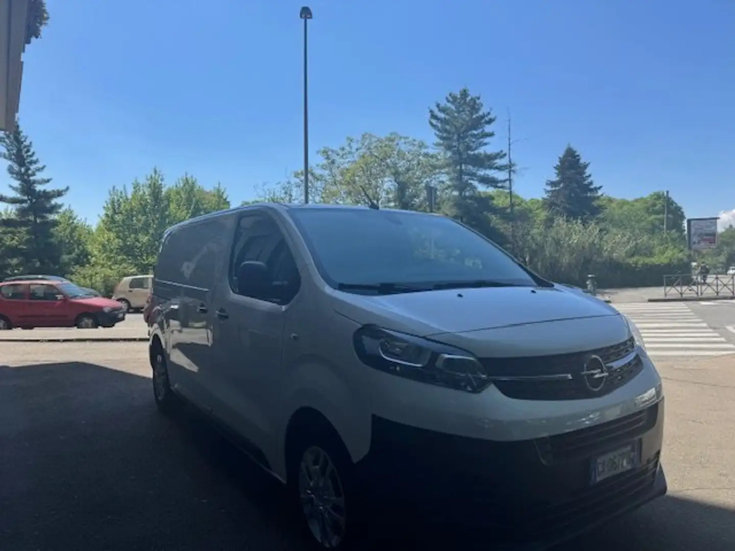Opel Vivaro 1.5 DIESEL 120CV S&S PASSO LUNGO L2H1 ENJOY FP Weiß - 1