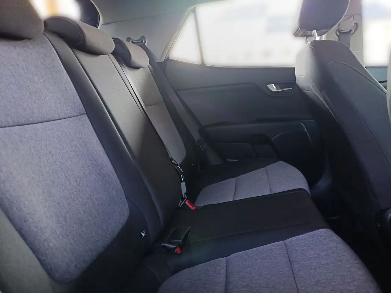 Kia Stonic 1,2 DPI ISG Titan 22