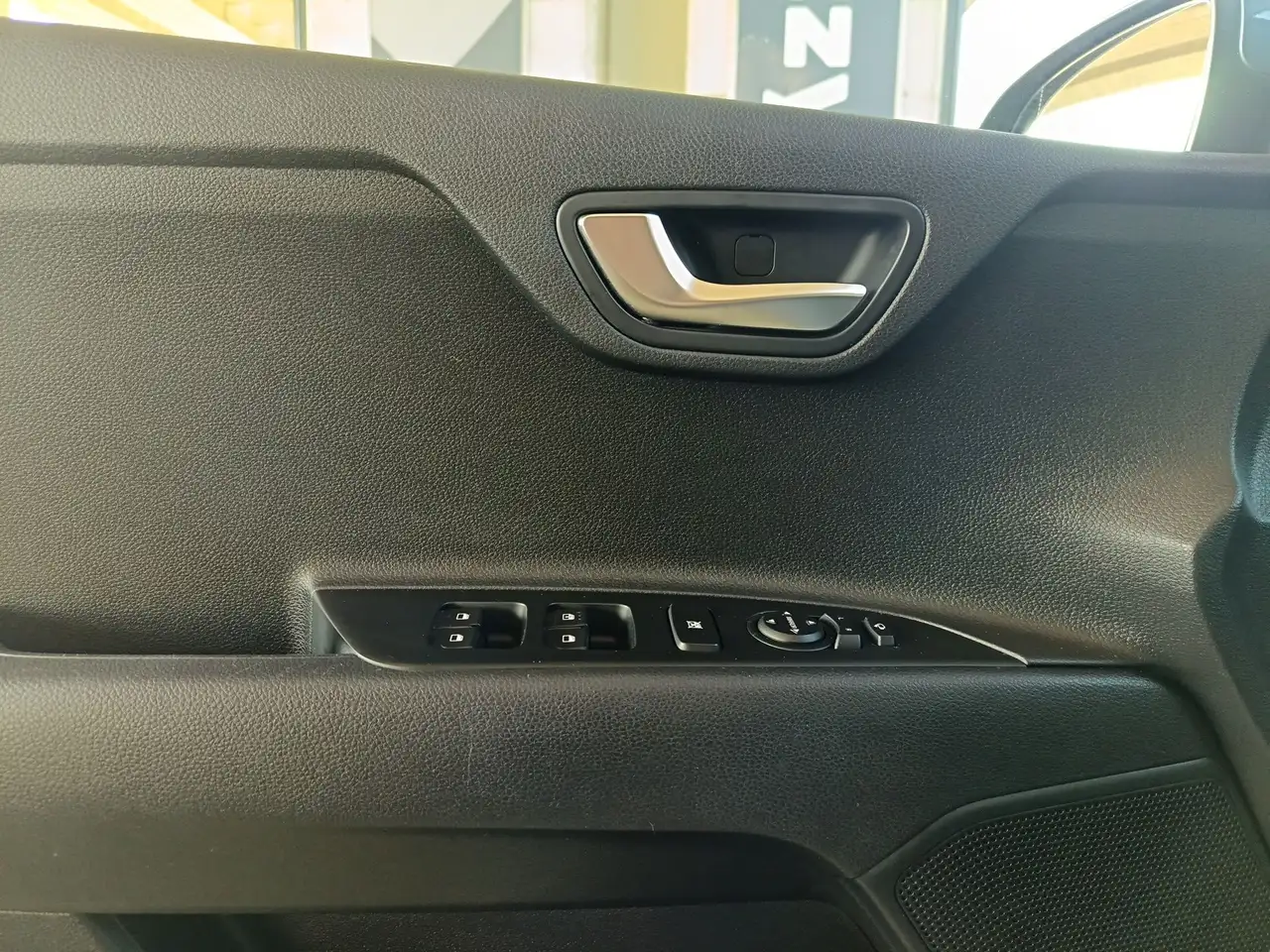 Kia Stonic 1,2 DPI ISG Titan 17
