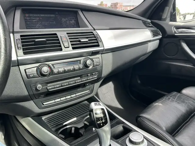 BMW X5 view 7