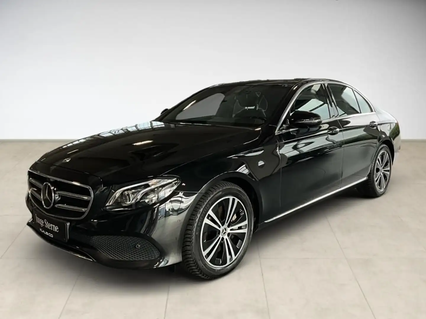 Mercedes-Benz E 400 d Avantgarde 4Matic Pano Navi ACC PDC SHZ Zwart - 1