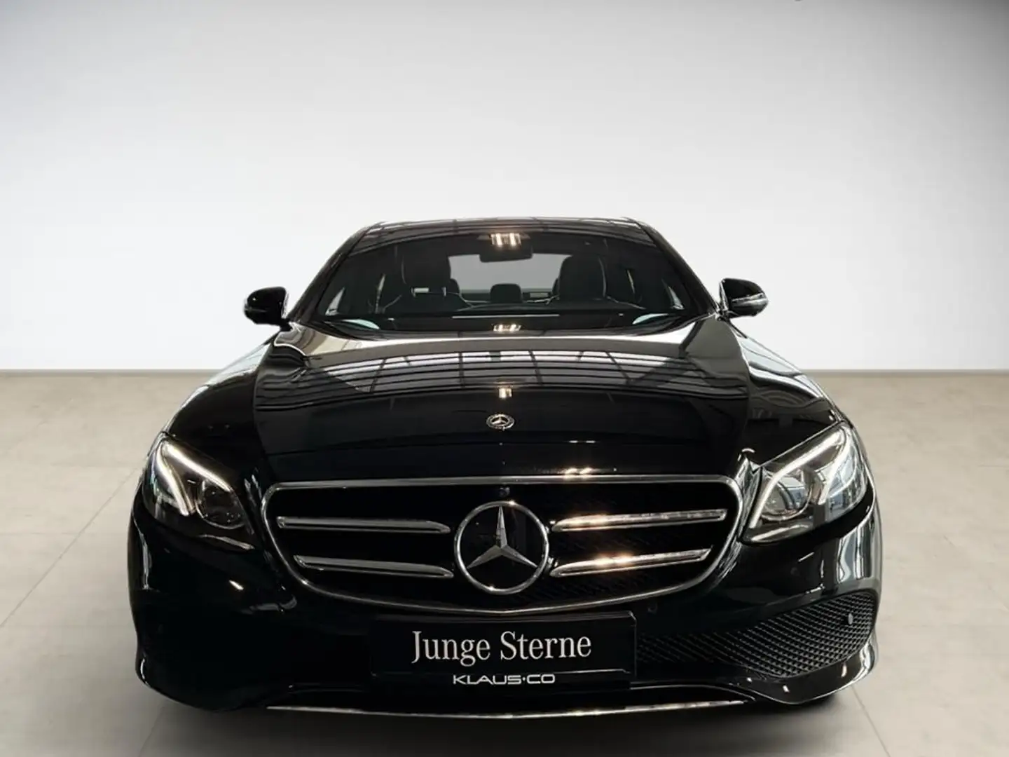 Mercedes-Benz E 400 d Avantgarde 4Matic Pano Navi ACC PDC SHZ Zwart - 2