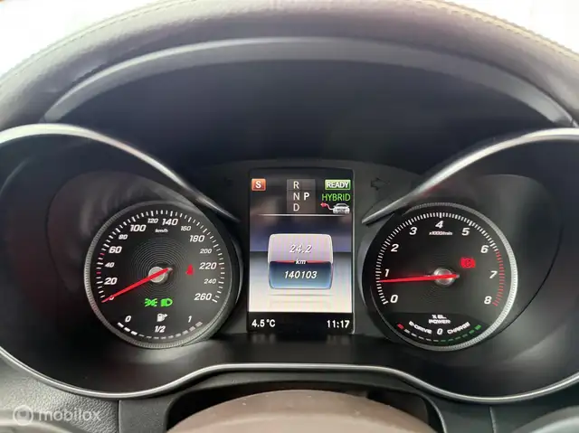 Mercedes-Benz GLC view 14