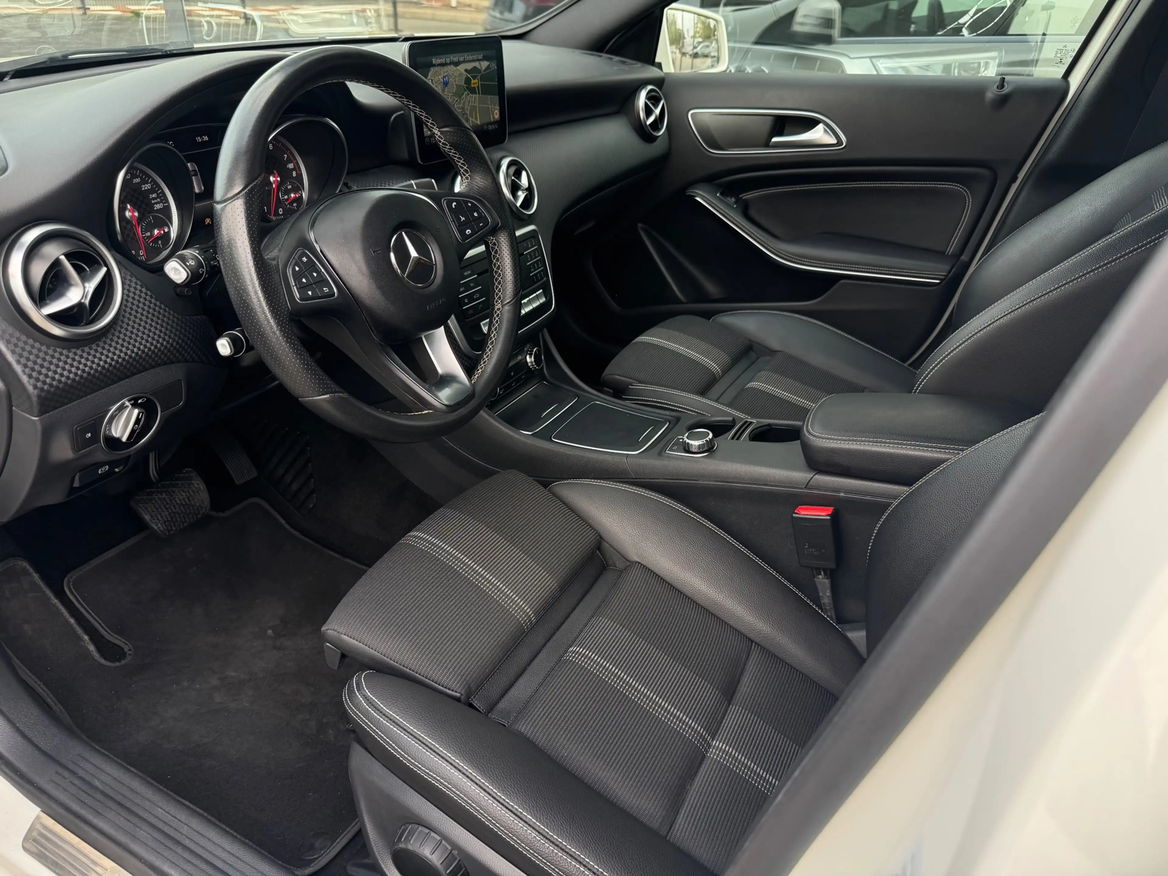 Mercedes-Benz A 200 Business — photo 2