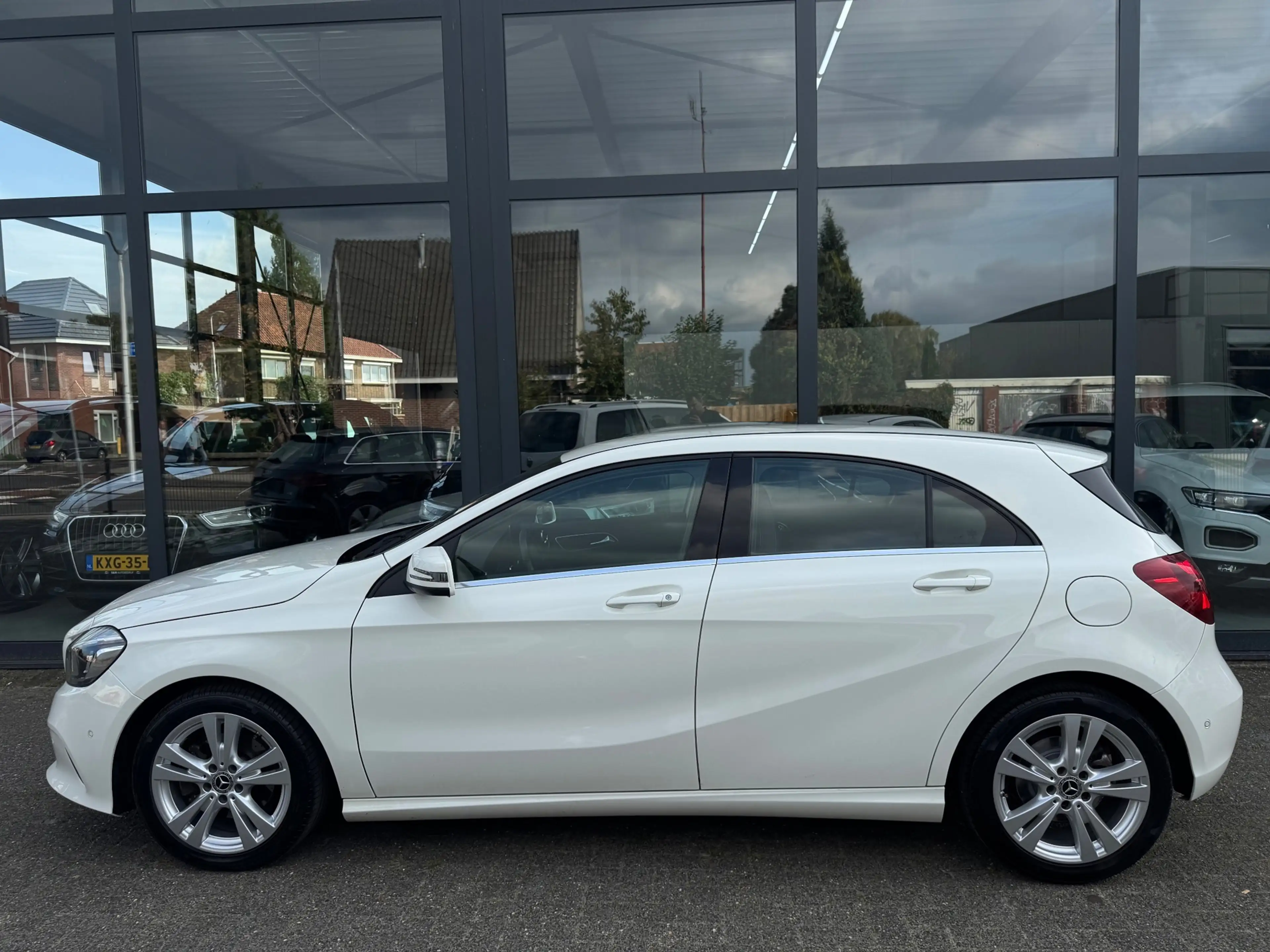 Mercedes-Benz A 200 Business — photo 10