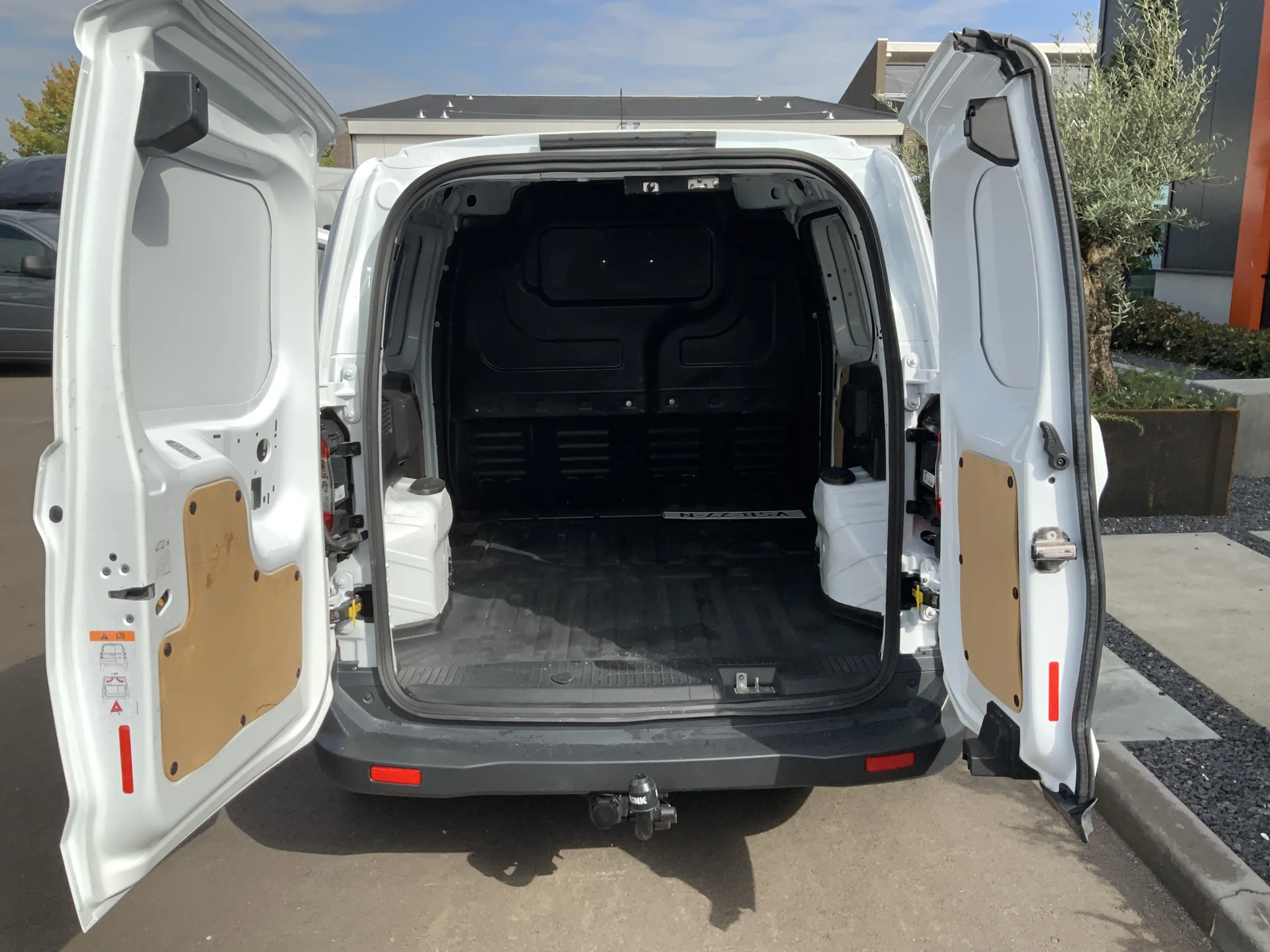 Ford Transit Courier 1.5 TDCI Trend Duratorq S&S Airco Trekhaak 540 kg — photo 10