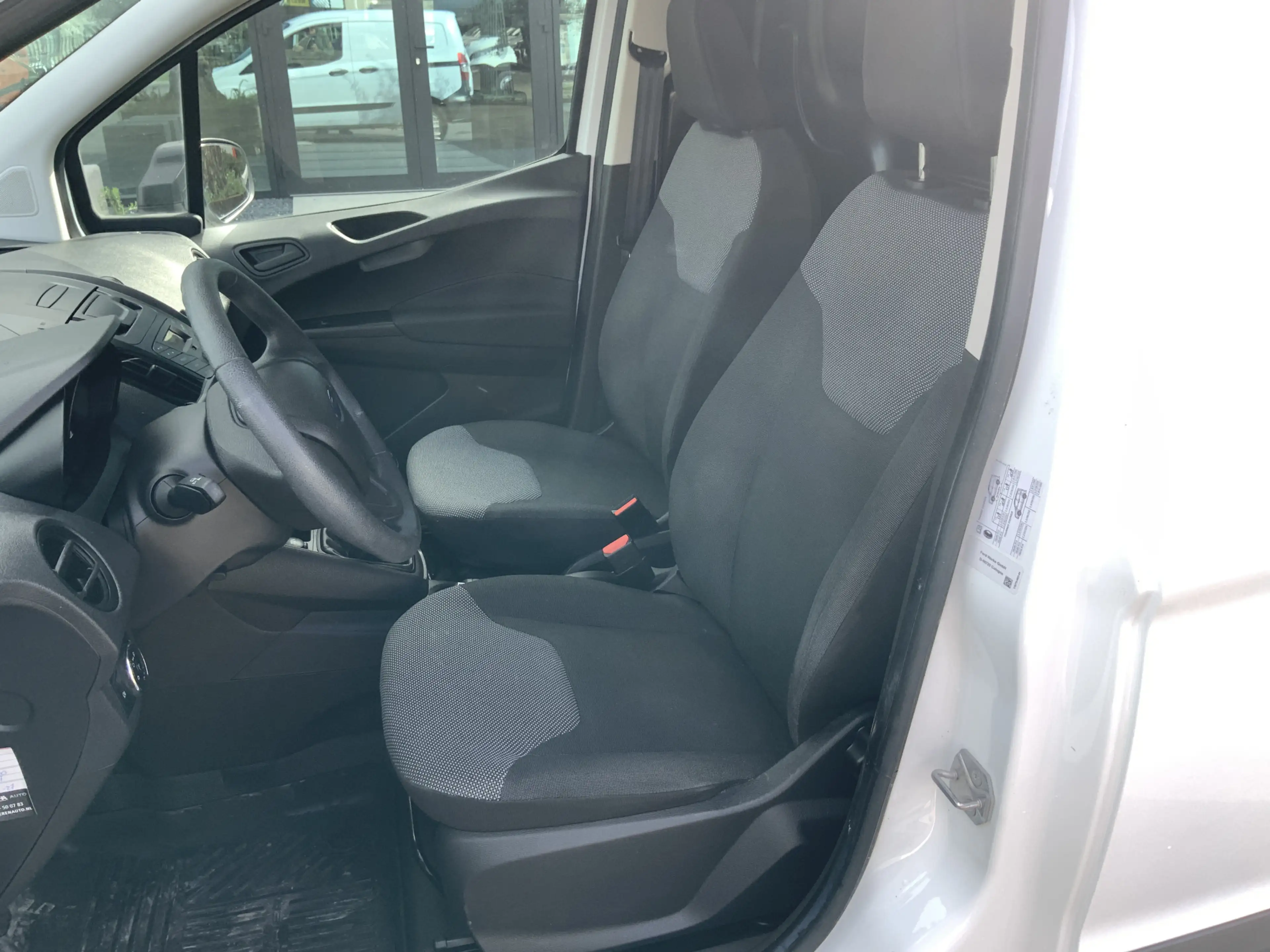 Ford Transit Courier 1.5 TDCI Trend Duratorq S&S Airco Trekhaak 540 kg — photo 4